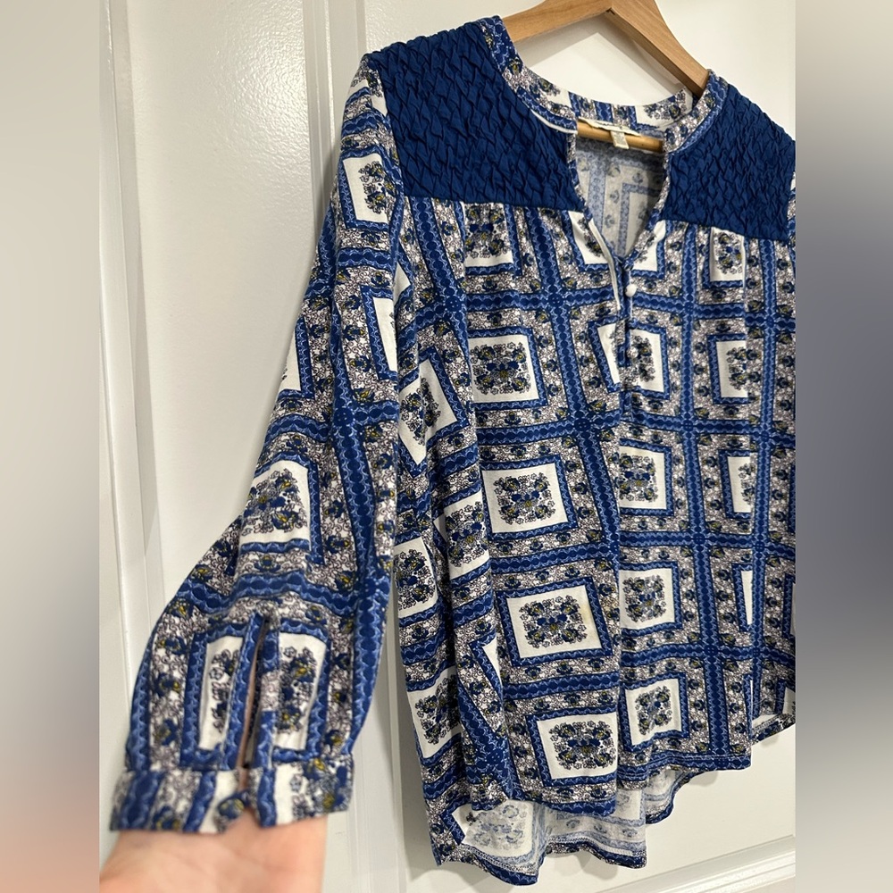 Porridge | Women’s Medium Blue Patterned Blouse 3/4 Sleeve Button Details - Picture 4 of 9